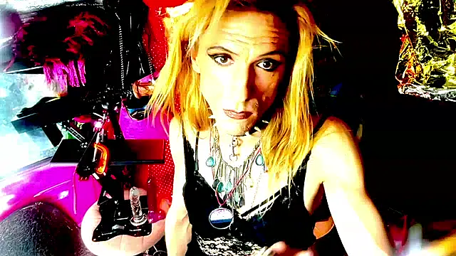 Show Webcam de TgirlBrat