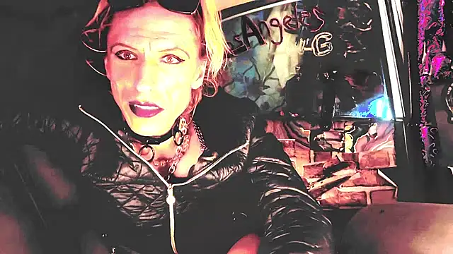 Pertunjukan Kamera Web TgirlBrat