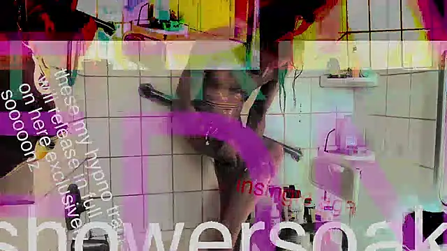 הופעת וובקאם של TgirlBrat