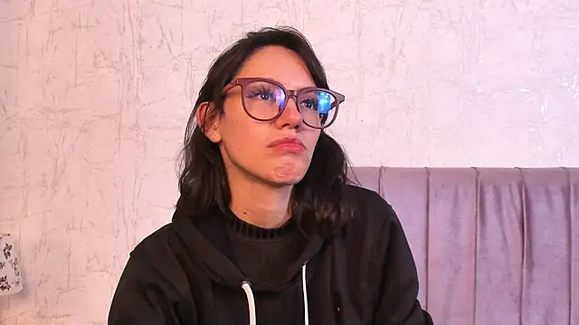 Alis_Roze Adlı Modelin Canlı XXX Sohbeti