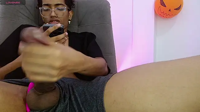 triiangel_latinboy 网络视讯表演