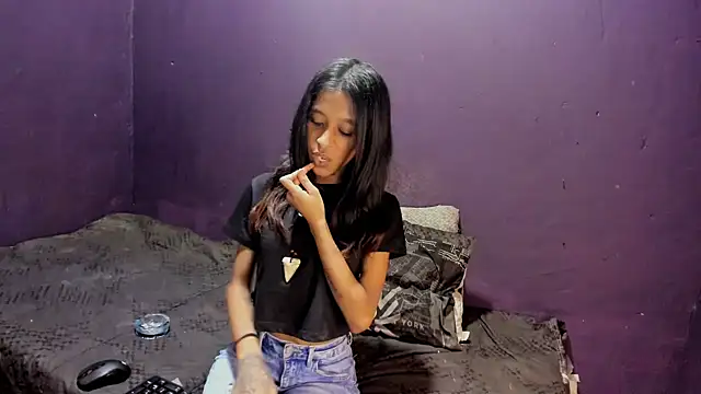 Chatroom XXX en direct de Indianteezerr