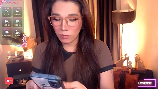 Precious_RoseDollxxx Show in webcam