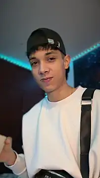RoughDiamond_ webkamerás műsora
