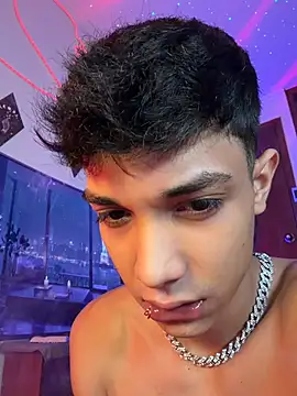 RoughDiamond_ Webcam-Show