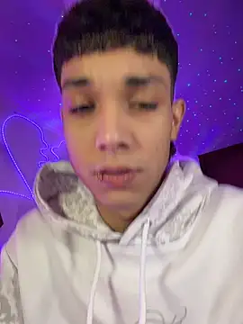 RoughDiamond_n Webbikameraesitys