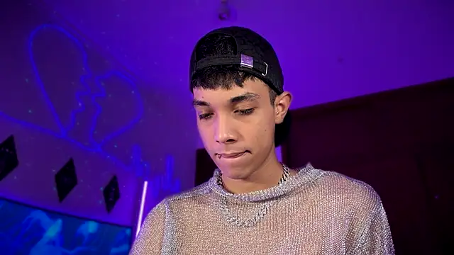 RoughDiamond_ Show Webcam