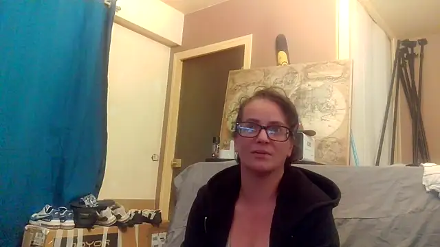 Millyblue Adlı Modelin Canlı XXX Sohbeti