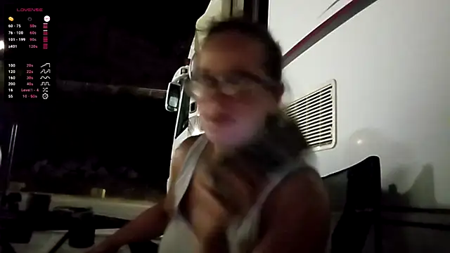 Živý XXX chat Emyshow