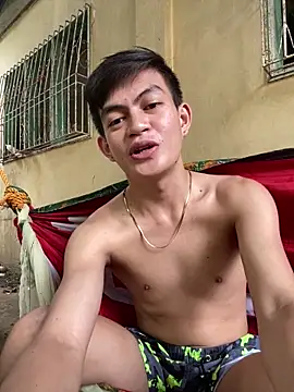 Show modela twink_austin na web-kameri