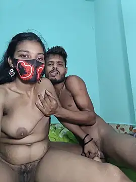 Hot-Couple4: διαδικτυακό σόου στην κάμερα