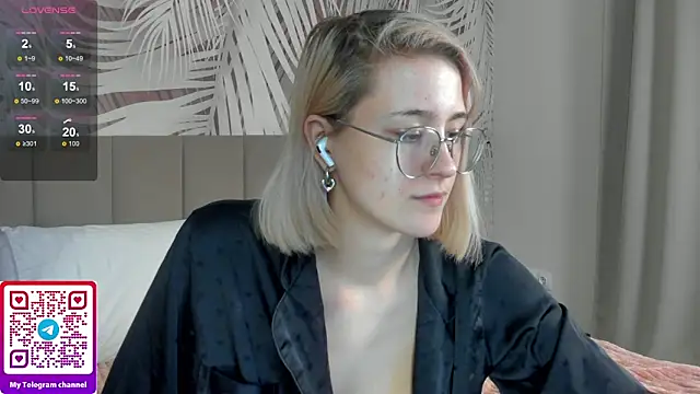 Lizzyvega's Live XXX Chat