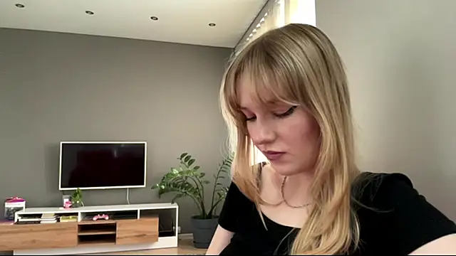 PlasaRima élő XXX-chatje