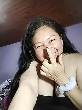 Dayis_2's Live XXX Chat