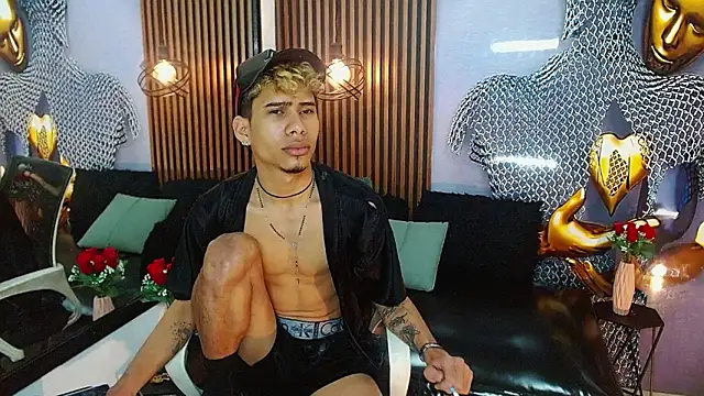 Вебкам-шоу Skinny_cute_Alyer