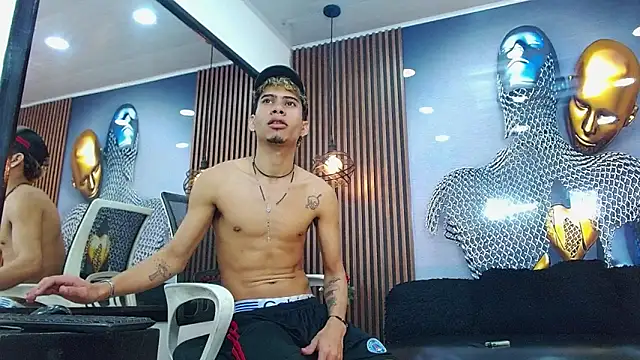 Skinny_cute_Alyer 网络视讯表演