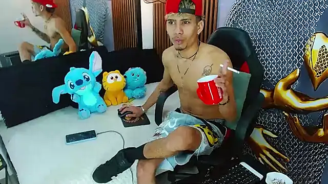 Skinny_cute_Alyer's Webcam Show