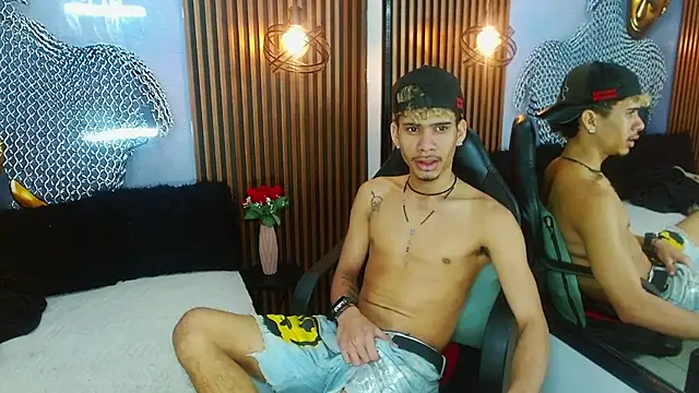 Skinny_cute_Alyer Pertunjukan Webcam