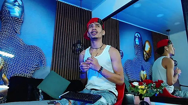 Skinny_cute_Alyer Adlı Modelin Web Kamerası Şovu