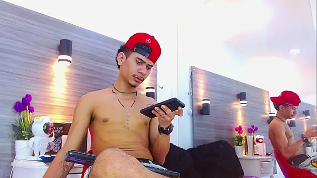 Show modela Skinny_cute_Alyer na web-kameri
