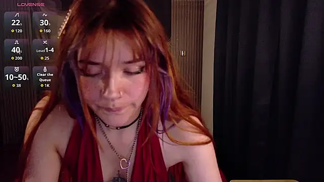 Živá chatovací místnost Emily_Cherry_