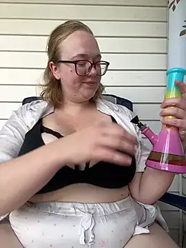 Kenzibb3 Show in webcam
