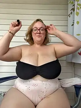 Kenzibb3 Show in webcam