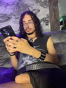 הופעת וובקאם של vortexxx24_
