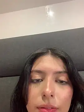 VIOLET_19XXX 라이브 XXX 채팅