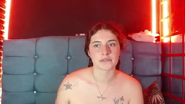 Pokazy przed kamerką – Cherry_Boom18