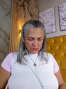 XXX chat uživo modela Misevie