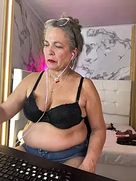 Misevie's Webcam Show