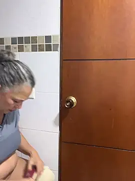 Živý XXX chat Misevie