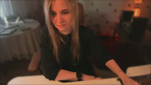MiaSparkes – live chatrum