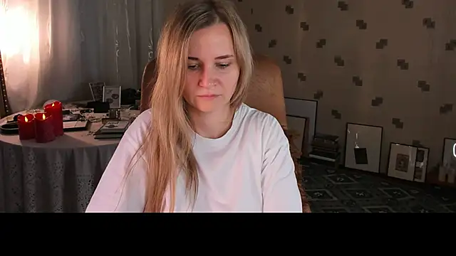 MiaSparkes: вебкам-шоу