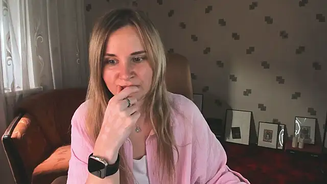MiaSparkes' Live XXX Chat