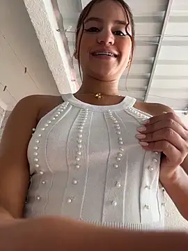 ViankaRose élő XXX-chatje