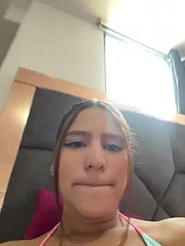 Chat +18 de ViankaRose ao vivo