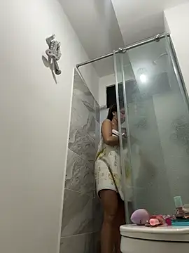 Chat +18 de ViankaRose ao vivo