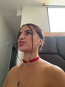 دردشة ViankaRose الجنسية المباشرة