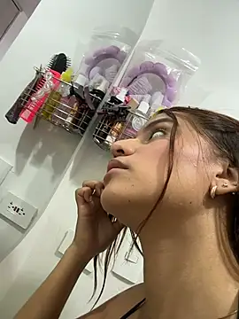 دردشة ViankaRose الجنسية المباشرة
