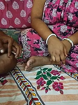naightq ওয়েবক্যাম শো