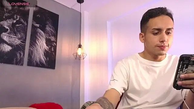 Pokazy przed kamerką – Zack_isback