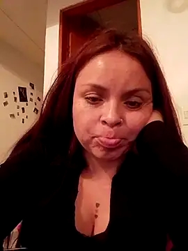 Lina19_93 élő XXX-chatje