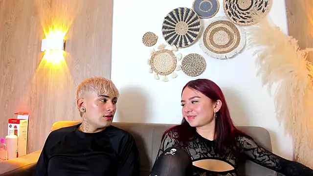 Kenji_n_Rousse Pertunjukan Webcam