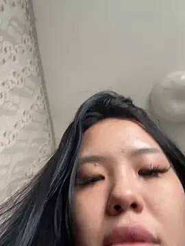 ikirkira's Live XXX Chat