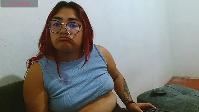 lucyheart_8 Adlı Modelin Canlı XXX Sohbeti