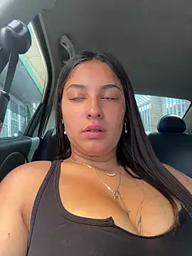 Lucyfer-fire's Live XXX Chat
