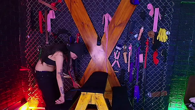 Bellatrix_Infernal_BDSM ওয়েবক্যাম শো
