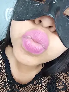 MorriganRosee Chat XXX live
